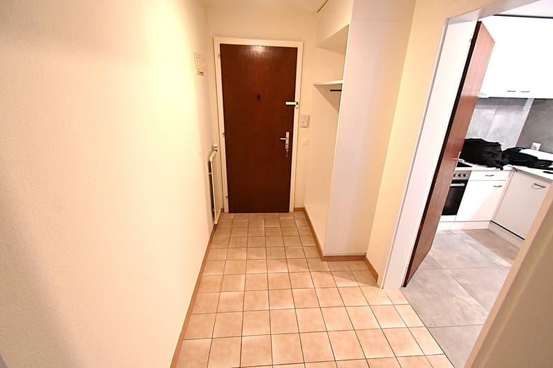 Appartement 2.5 pièces lumineux avec balcon à Neuchâtel (2)