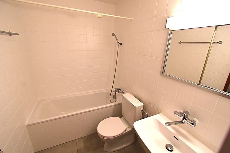 Appartement 2.5 pièces lumineux avec balcon à Neuchâtel (5)