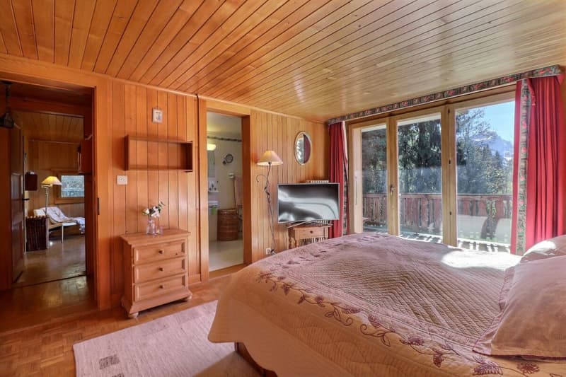 Chalet de 9 pièces, proche du centre (20)