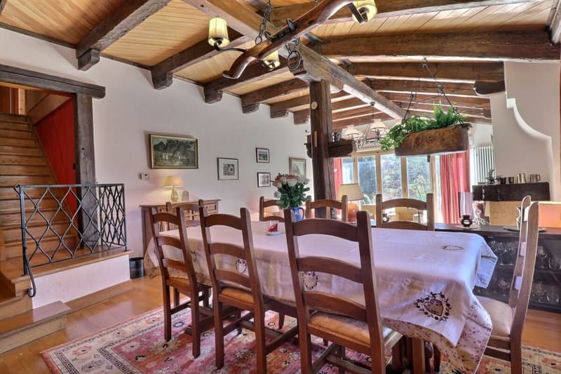 Chalet de 9 pièces, proche du centre (9)
