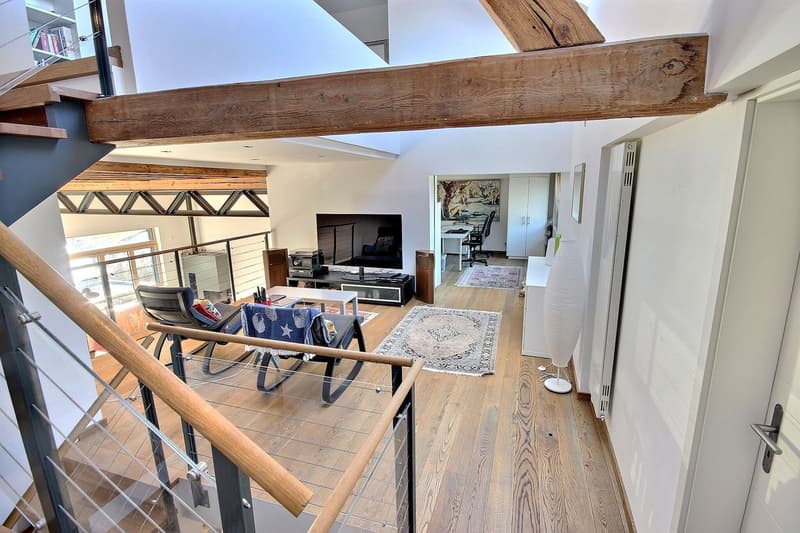 MEZZANINE ET BUREAU