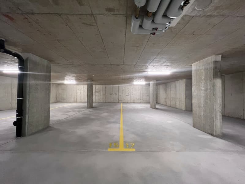 Places de parc intérieures à louer (3)