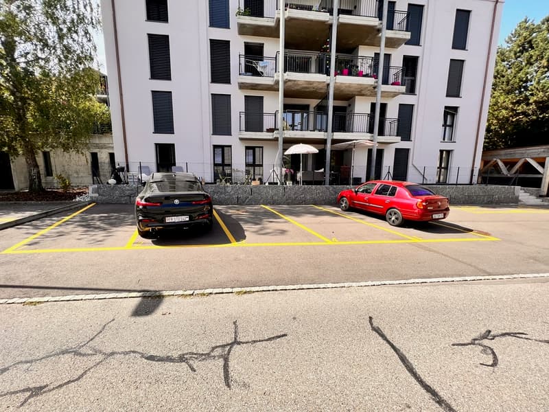 Places de parc extérieures (1)