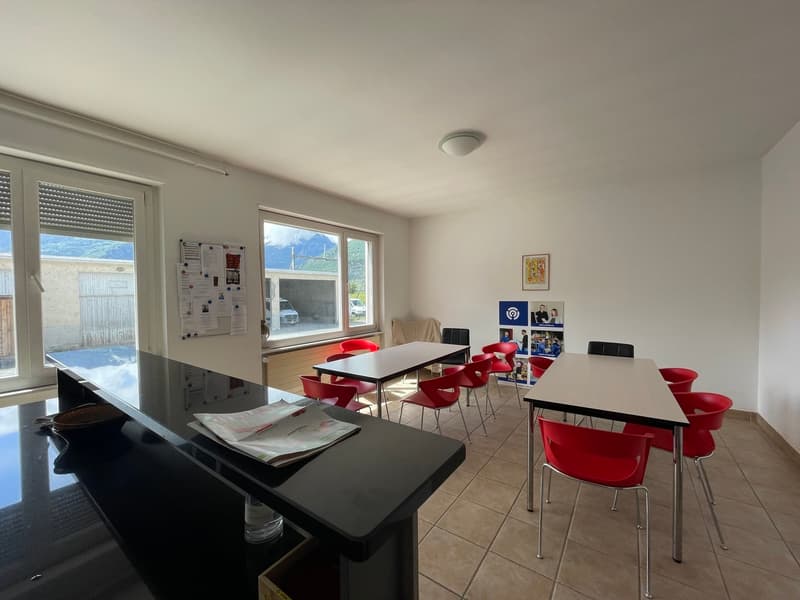 Spacieuse surface de bureau, facile d'accès - 1ER LOYER OFFERT (9)