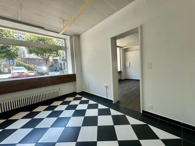 À louer - Local commercial avec vitrine et annexes | Environ 130 m² (4)