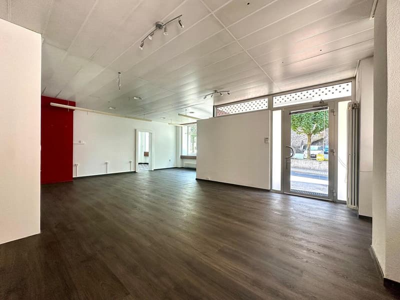 À louer - Local commercial avec vitrine et annexes | Environ 130 m² (3)