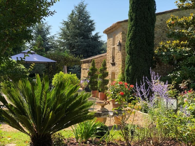 Gîte de 60 m2 dans bastide provençale avec terrasse privative (4)