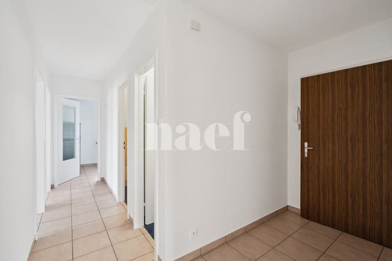 A Neuchâtel, proche de Serrrières, 1 mois de loyer offert, appartement de 4 pièces (6)