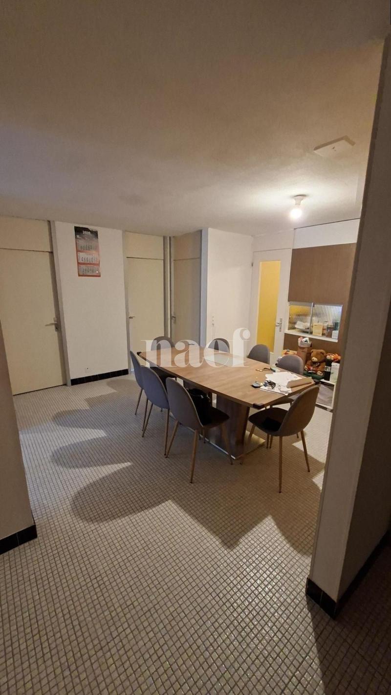 Appartement situé dans un quartier calme et verdoyant, proche de toutes commodités. (3)