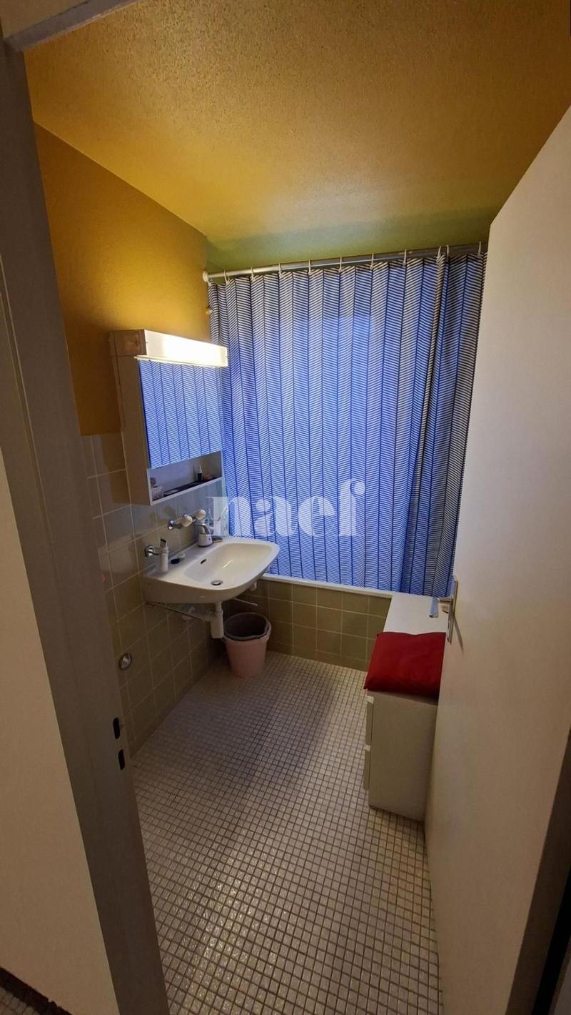 Appartement situé dans un quartier calme et verdoyant, proche de toutes commodités. (5)