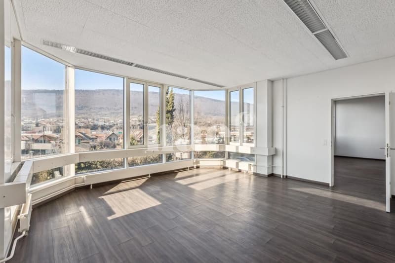 Nouvelle surface commerciale disponible de 534 m2 (2)