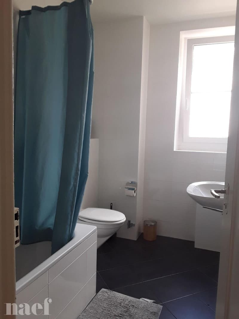 Appartement de 5.5 pièces au 2ème étage avec ascenseur situé à la rue de l'Eglise 6, 2000 Neuchâtel (8)