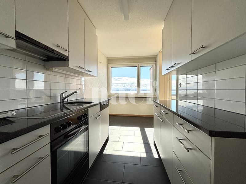Magnifique appartement de 4 pièces avec vue sur le lac de Neuchâtel (3)
