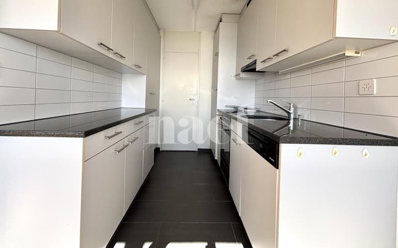 Magnifique appartement de 4 pièces avec vue sur le lac de Neuchâtel (4)