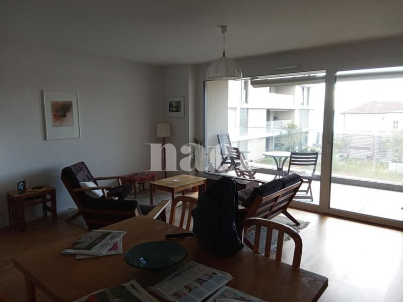 Bel appartement avec encadrement, idéalement situé (3)