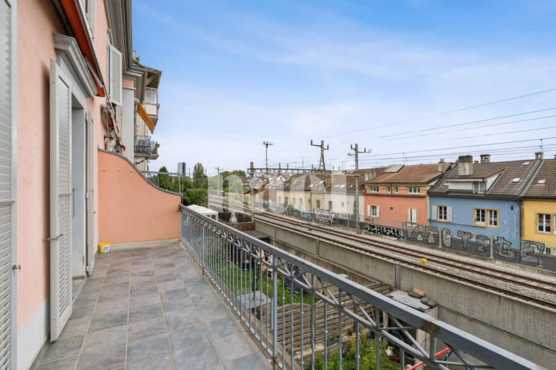 très grand appartement de 3.5 pièces proche du centre (3)