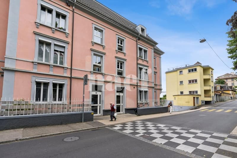très grand appartement de 3.5 pièces proche du centre (2)