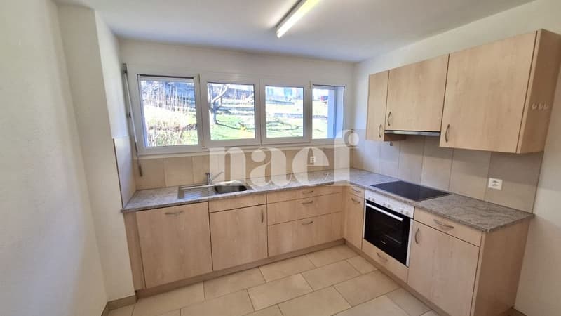 Bel appartement de 4 pièces avec vue dégagée et balcon (2)
