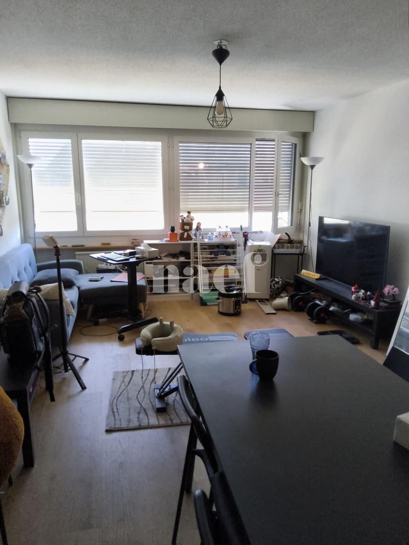 Appartement de 2 pièces idéalement situé à proximité du centre-ville de Neuchâtel (2)