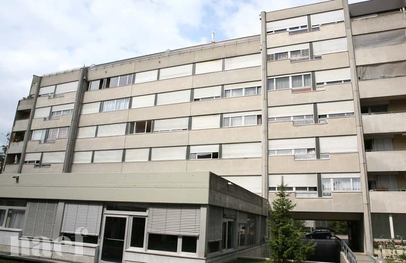Appartement de 2 pièces idéalement situé à proximité du centre-ville de Neuchâtel (1)