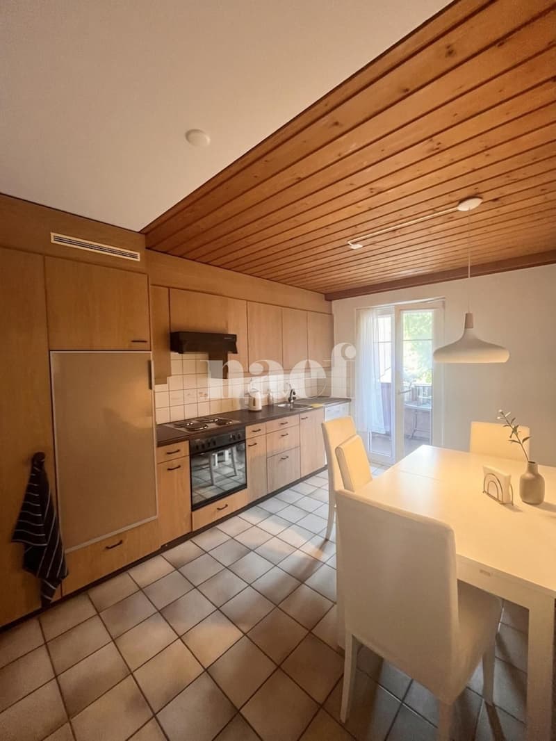 Appartement de 2.5 pièces, mansardé, belles hauteurs sous plafond, avec balcon (6)