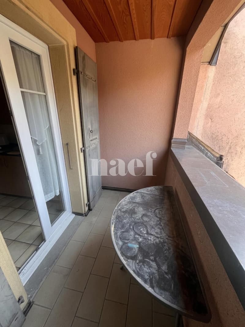 Appartement de 2.5 pièces, mansardé, belles hauteurs sous plafond, avec balcon (7)