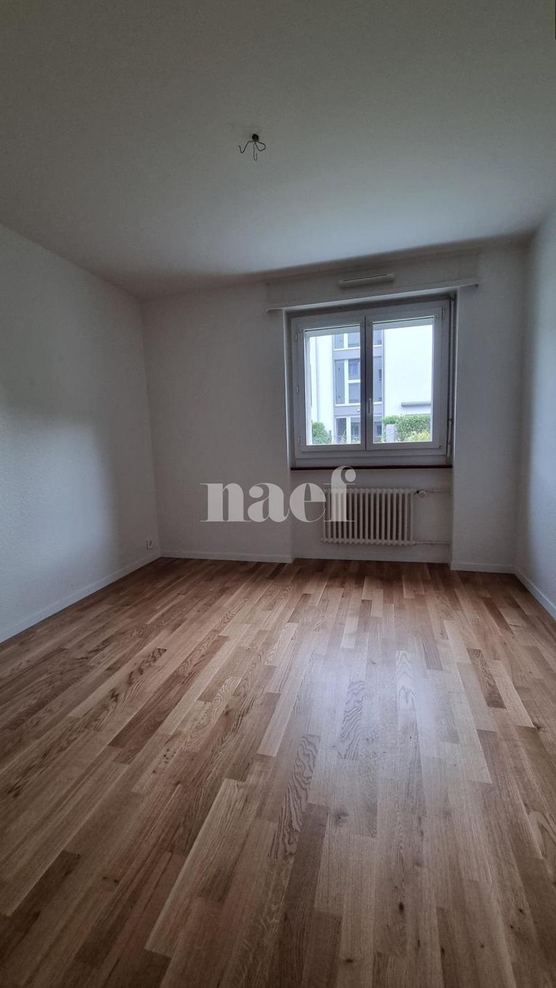 Appartement de 3.5 pièces au rez-de-chausée (6)