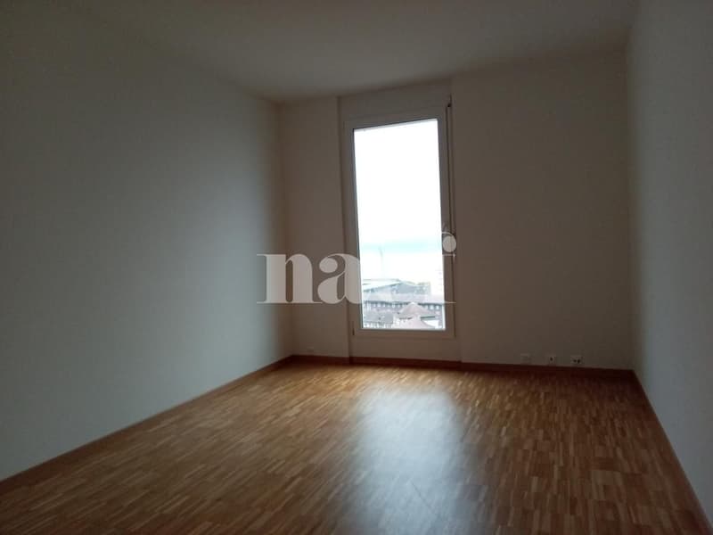 Occasion à saisir! Magnifique appartement proche de toutes commodités. (7)
