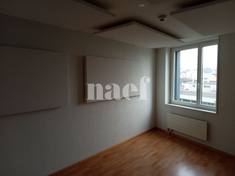 Bureau idéalement situé au coeur de la Ville (6)