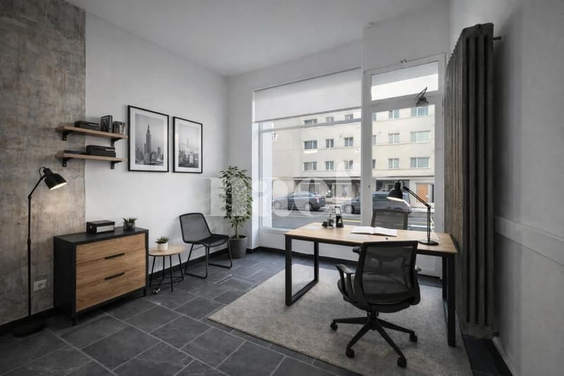 Local commercial avec vitrine et porte donnant sur rue (1)