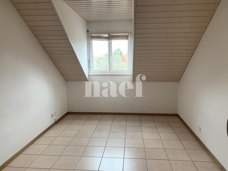 Appartement de 2.5 pièces d'env. 67m2 au 2ème étage avec balcon et belle vue Jura (4)