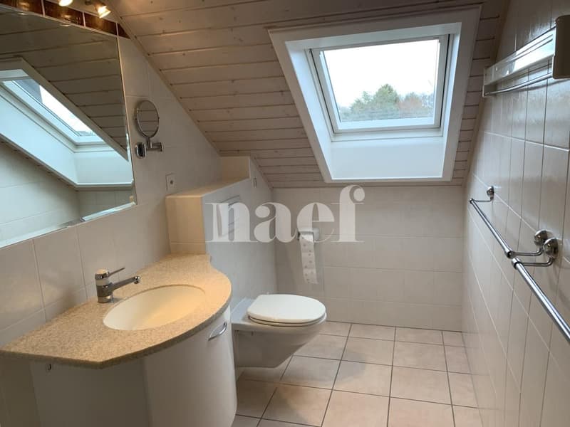 Appartement de 2.5 pièces d'env. 67m2 au 2ème étage avec balcon et belle vue Jura (5)