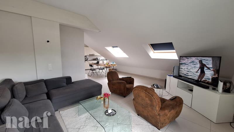 Bel appartement au centre du village de 3 pièces d'env. 82m2 au 3ème étage avec jardin commun (5)
