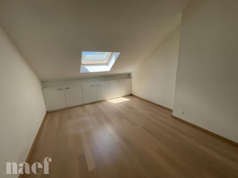 Bel appartement au centre du village de 3 pièces d'env. 82m2 au 3ème étage avec jardin commun (7)