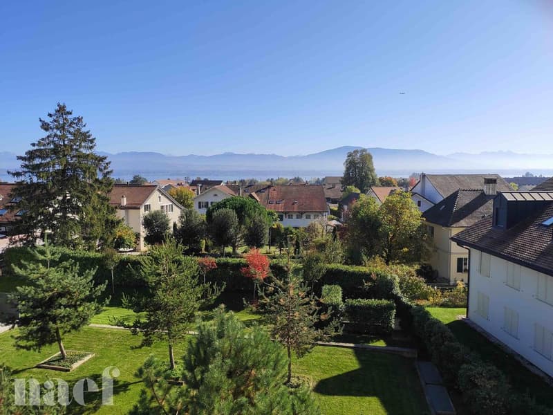 Bel appartement au centre du village de 3 pièces d'env. 82m2 au 3ème étage avec jardin commun (2)