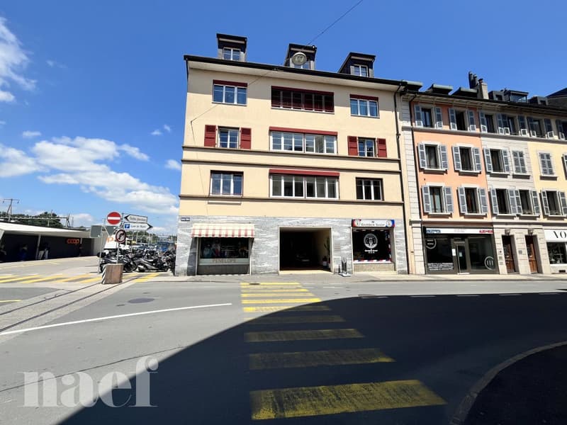 Au centre ville - Bel appartement de 5 pièces, env. 125m2 au 1er étage avec balcon (6)