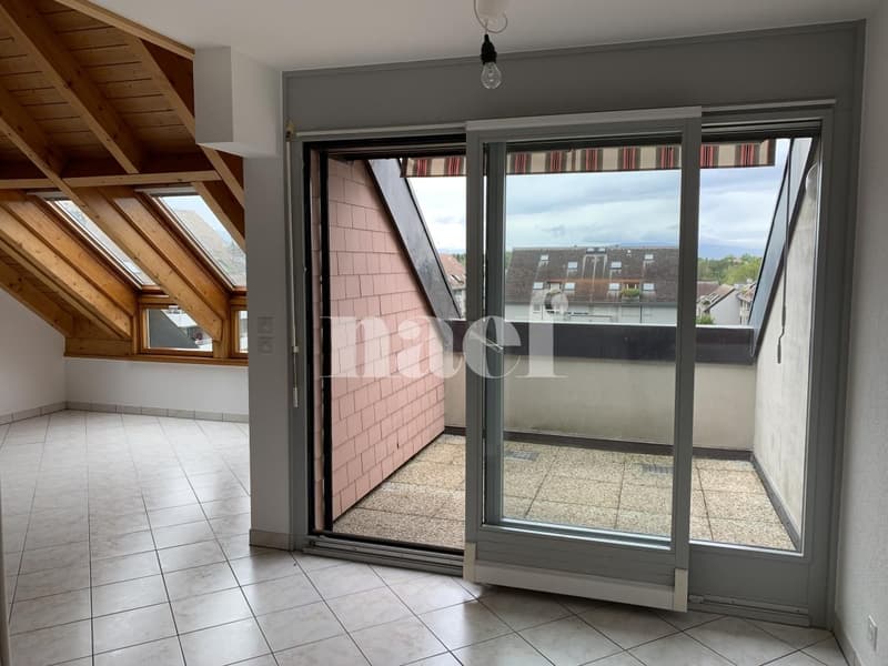 Spacieux appartement de 4.5 pièces avec balcon et grande mezzanine dans les combles (3)
