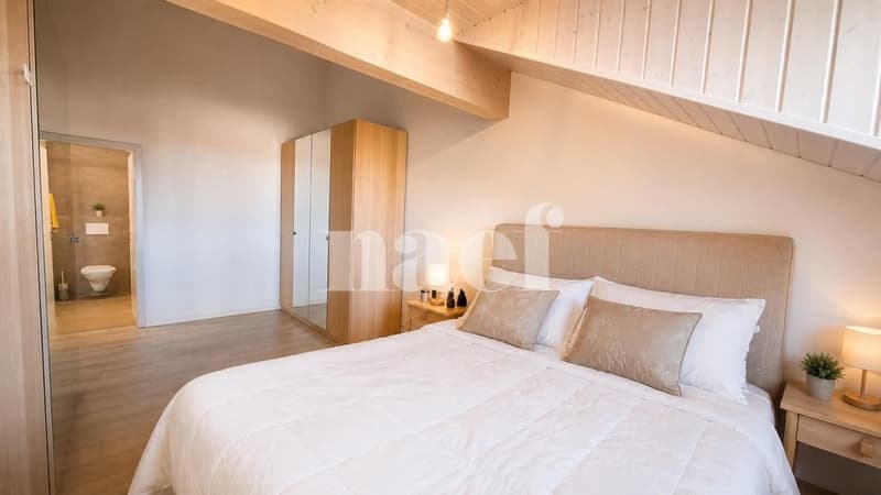 Bel appartement de 4 pièces dans les combles avec grand balcon et vue lac (4)
