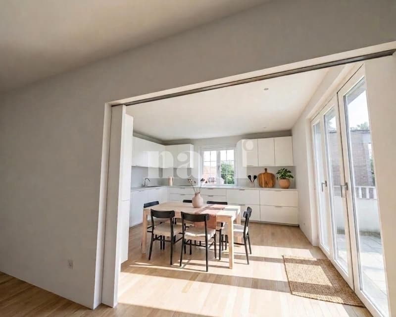Spacieux duplex entièrement rénové de 6 pièces au 1er étage avec balcon (2)