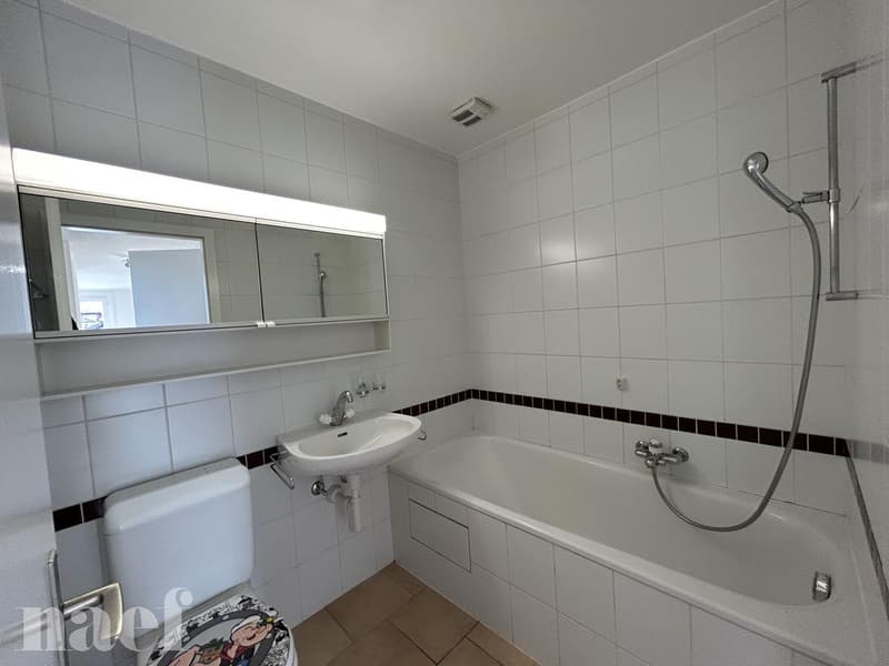 Bel appartement de 3,5 pièces au 2ème étage avec balcon (8)