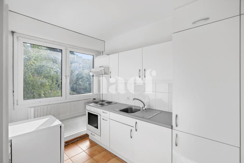 Agréable appartement de 2.5 pièces au 4 ème étage avec balcon (3)