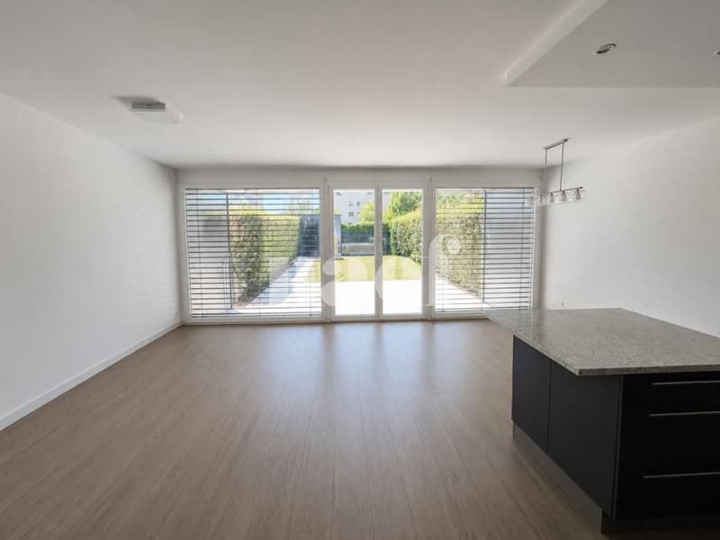 Bel appartement traversant de 3.5 pièces + annexe indépendante au rez-de-chaussée avec jardins (4)