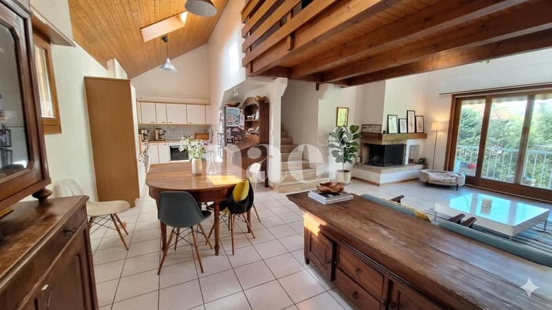 Jolie villa jumelle de 5 pièces avec terrasse et grand jardin clôturé (2)