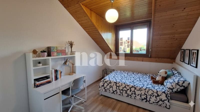 Jolie villa jumelle de 5 pièces avec terrasse et grand jardin clôturé (3)