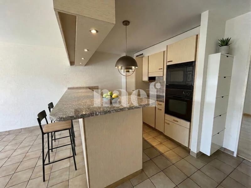 Spacieux appartement de 2 pièces au 2ème étage avec grand balcon (2)