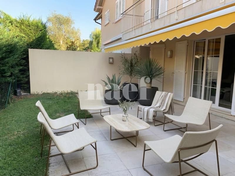 Belle villa contiguë de 6.5 pièces avec jardinet (1)