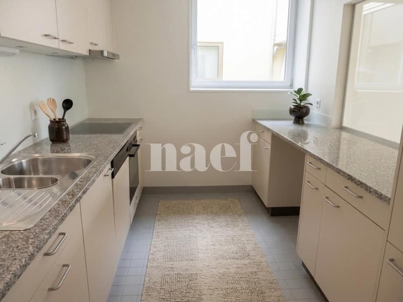 Bel appartement lumineux de 4.5 pièces au 3ème étage avec balcons (2)