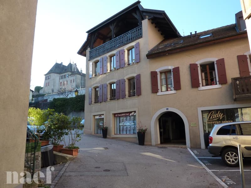 Appartement de 3 pièces au 3ème étage d'env. 96m2 avec balcon (1)