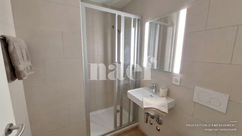 Appartement de 5.5 pièces au 1er étage avec balcon d'env. 123m2 (9)