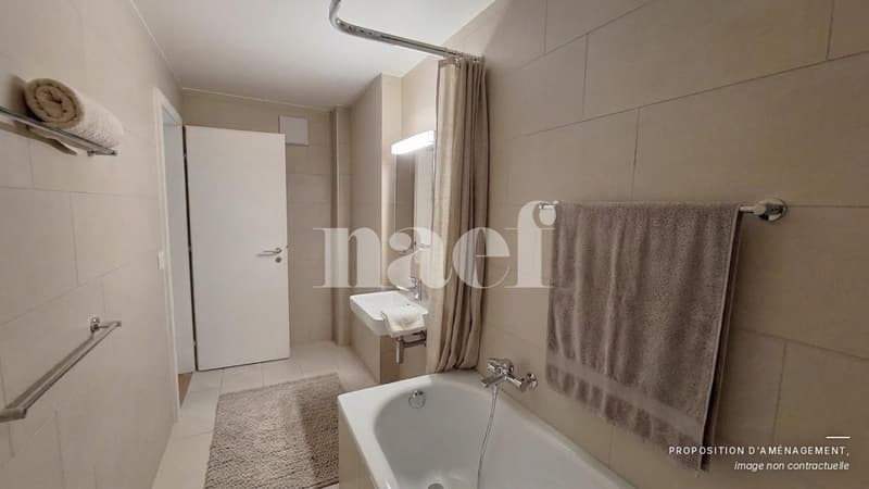 Appartement de 5.5 pièces au 1er étage avec balcon d'env. 123m2 (8)